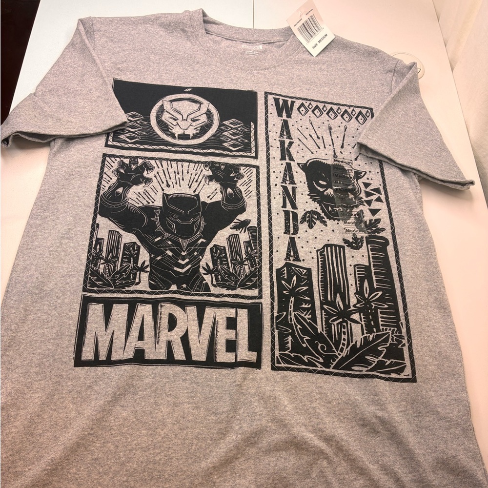 Black‎ panther T-shirt size medium